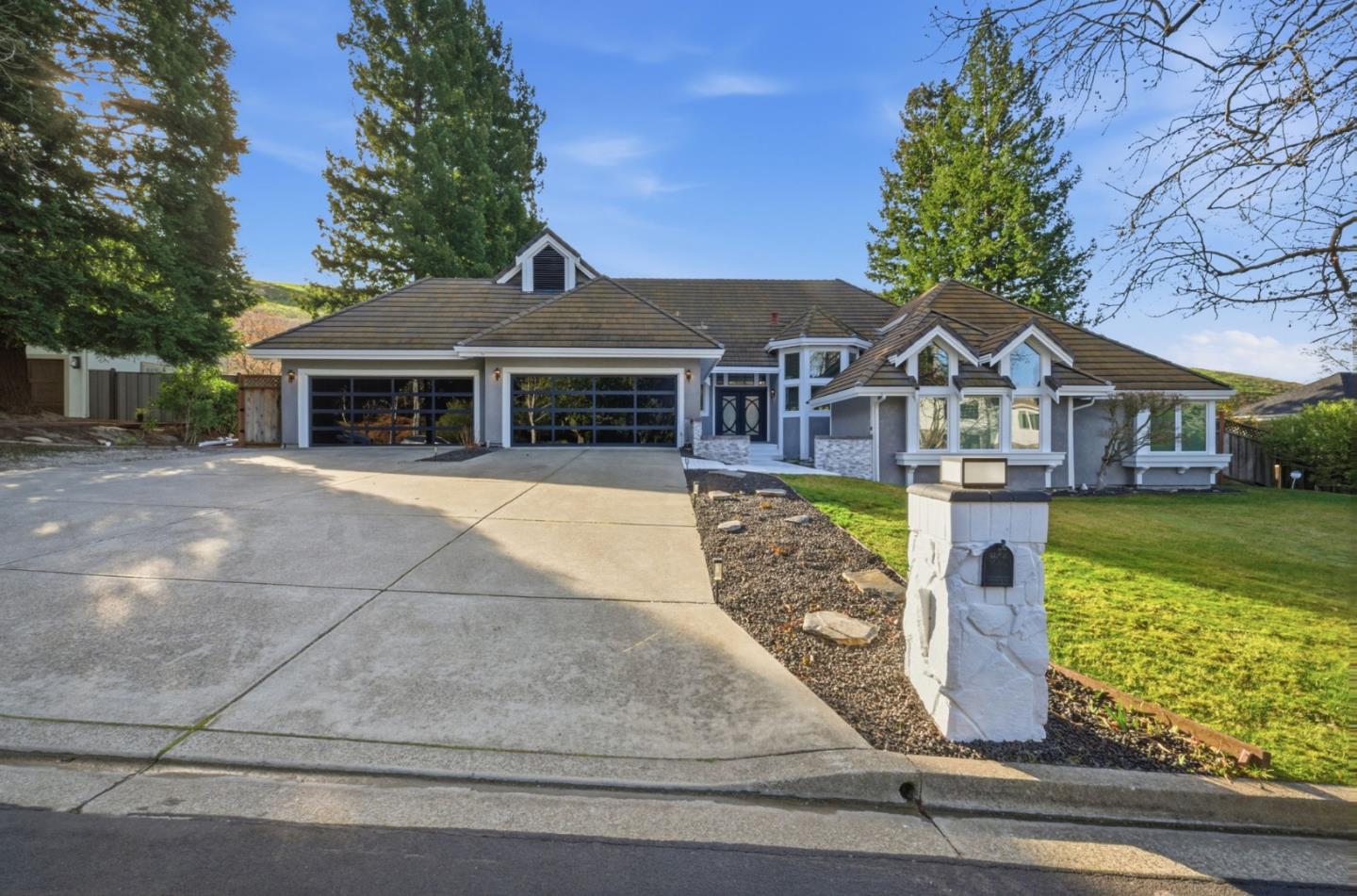 4286 Silver Meadow Court