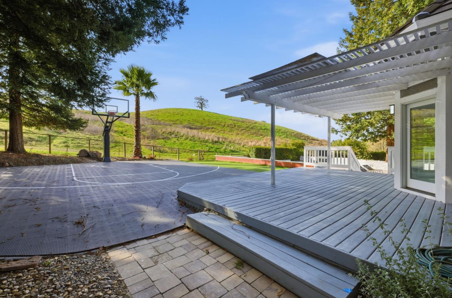 4286 Silver Meadow Court