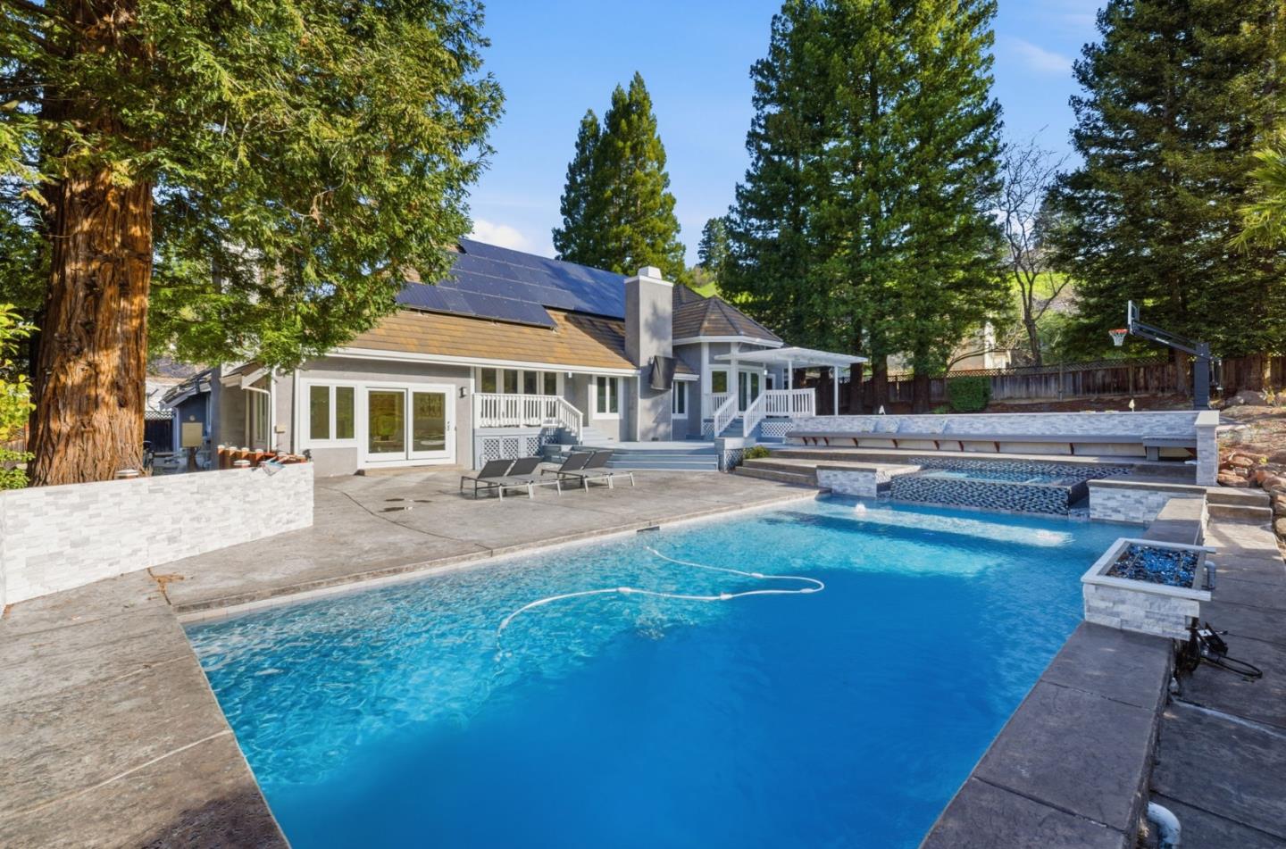 4286 Silver Meadow Court