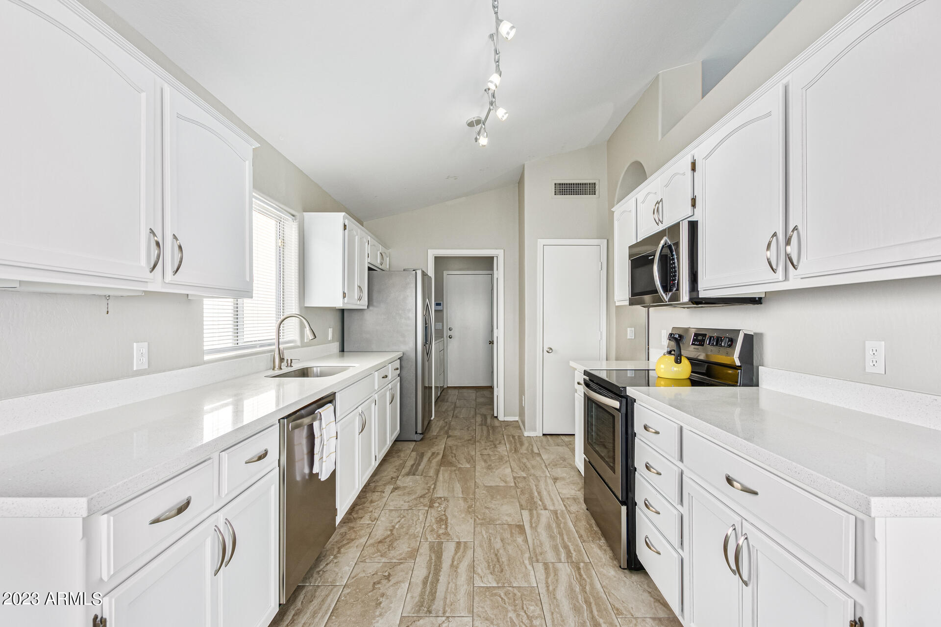 11669 W PINE MOUNTAIN Court