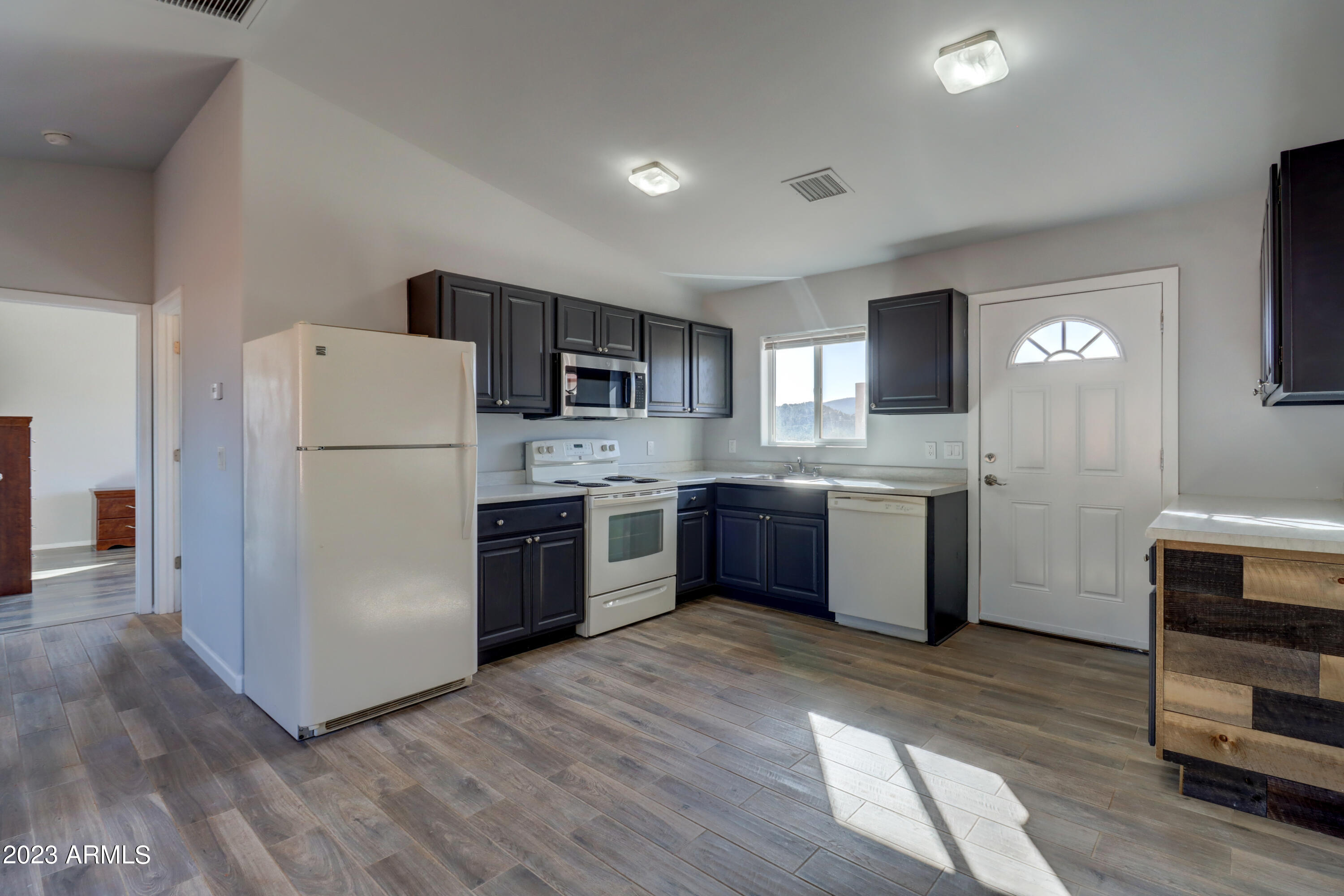 185 Mockingbird Lane