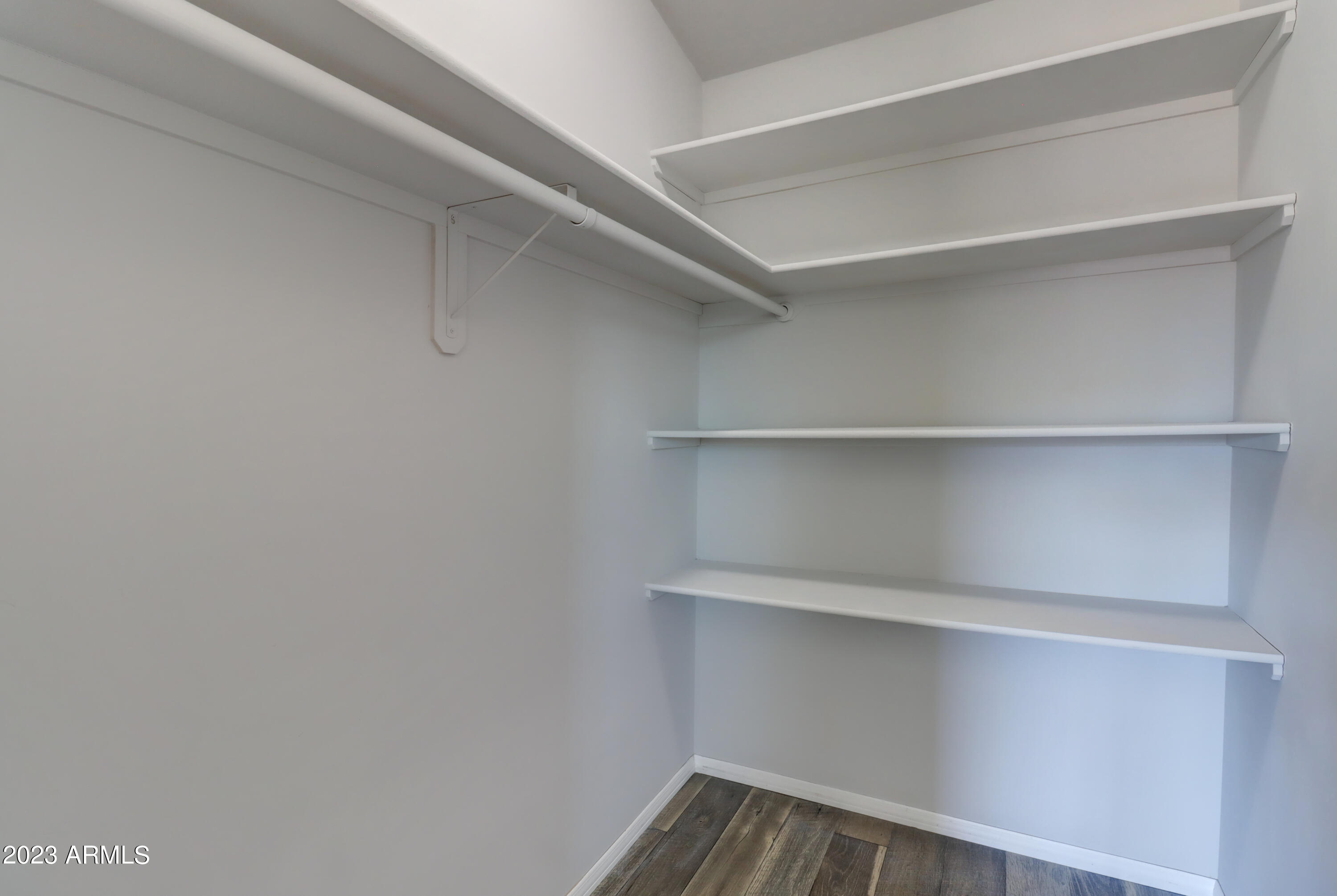 185 Mockingbird Lane