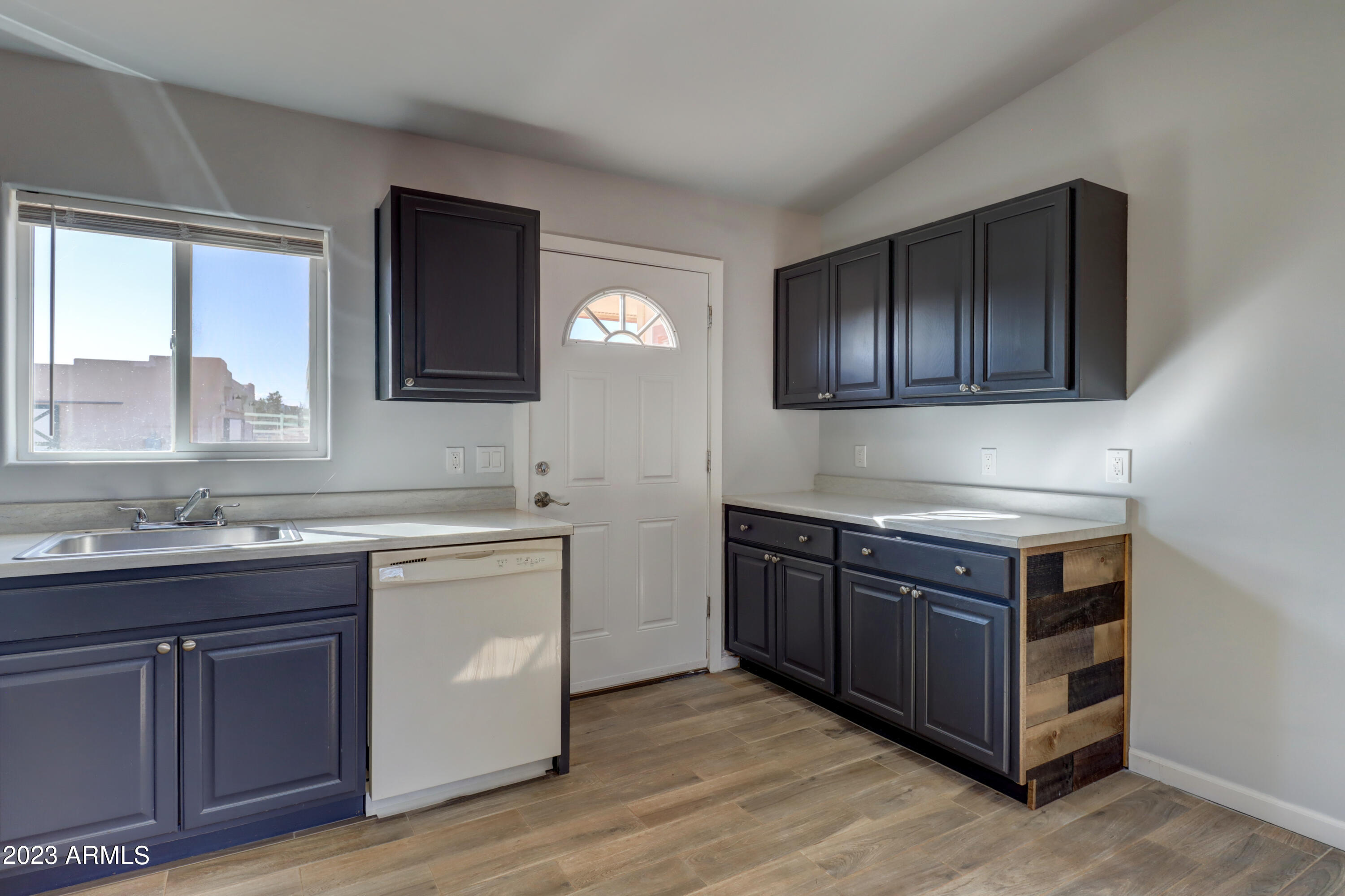 185 Mockingbird Lane