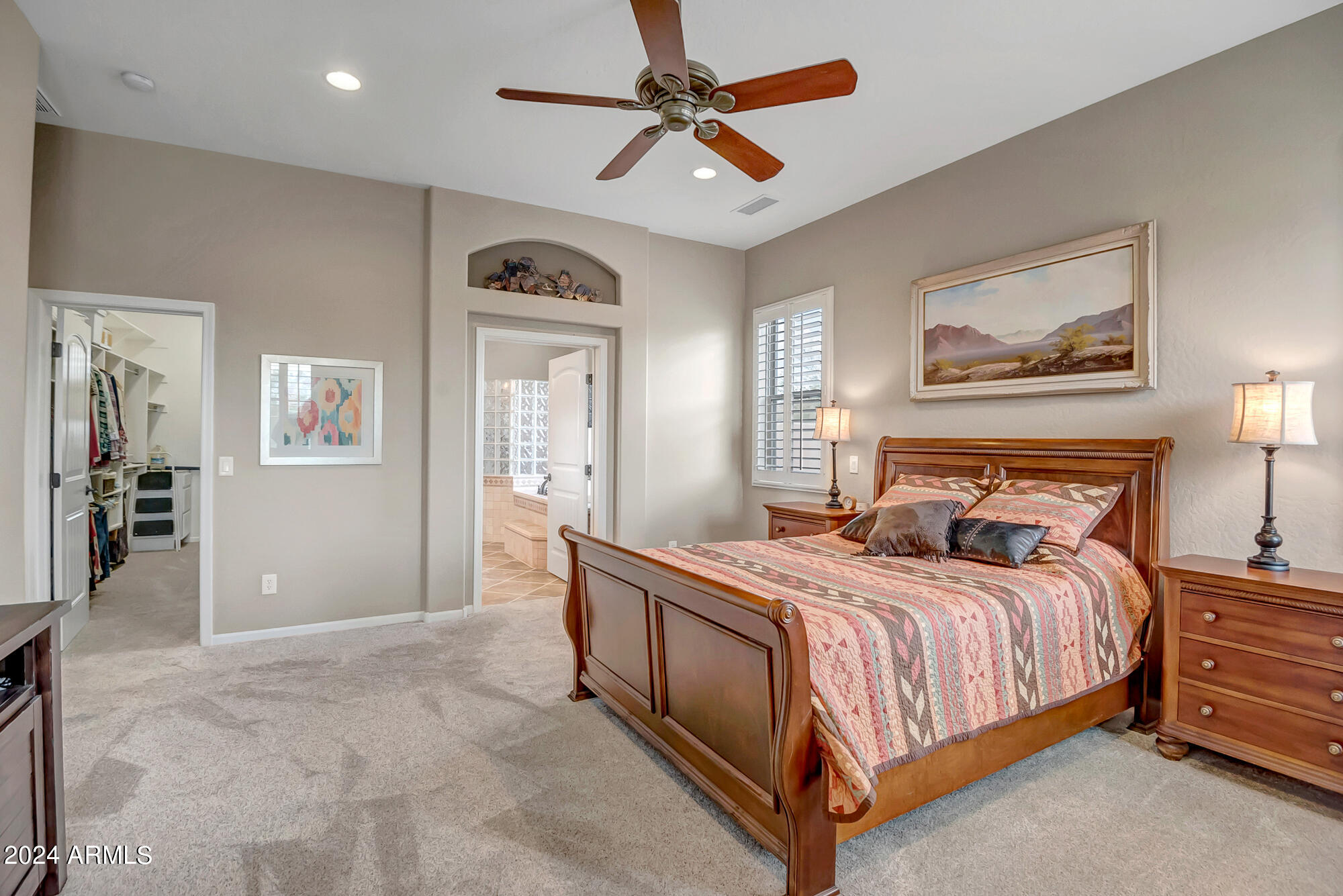 321 W SADDLE MOUNTAIN Road