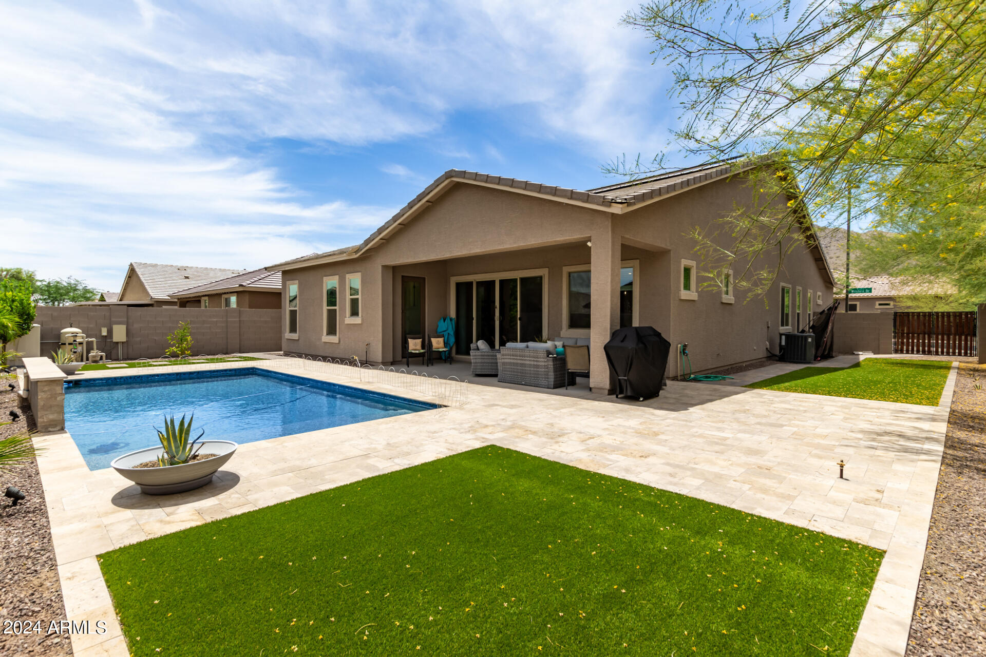 21225 W WILSHIRE Drive