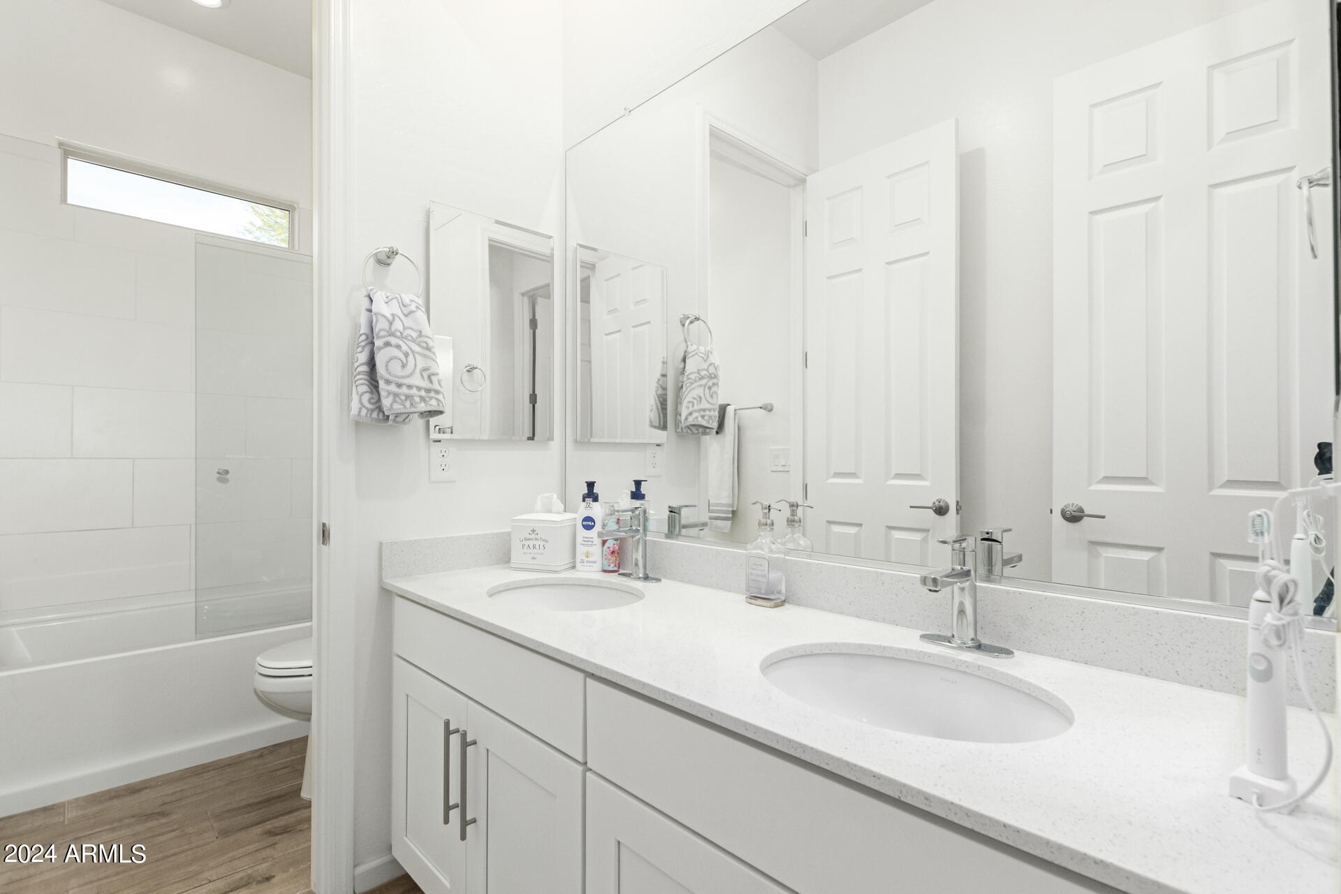 21225 W WILSHIRE Drive