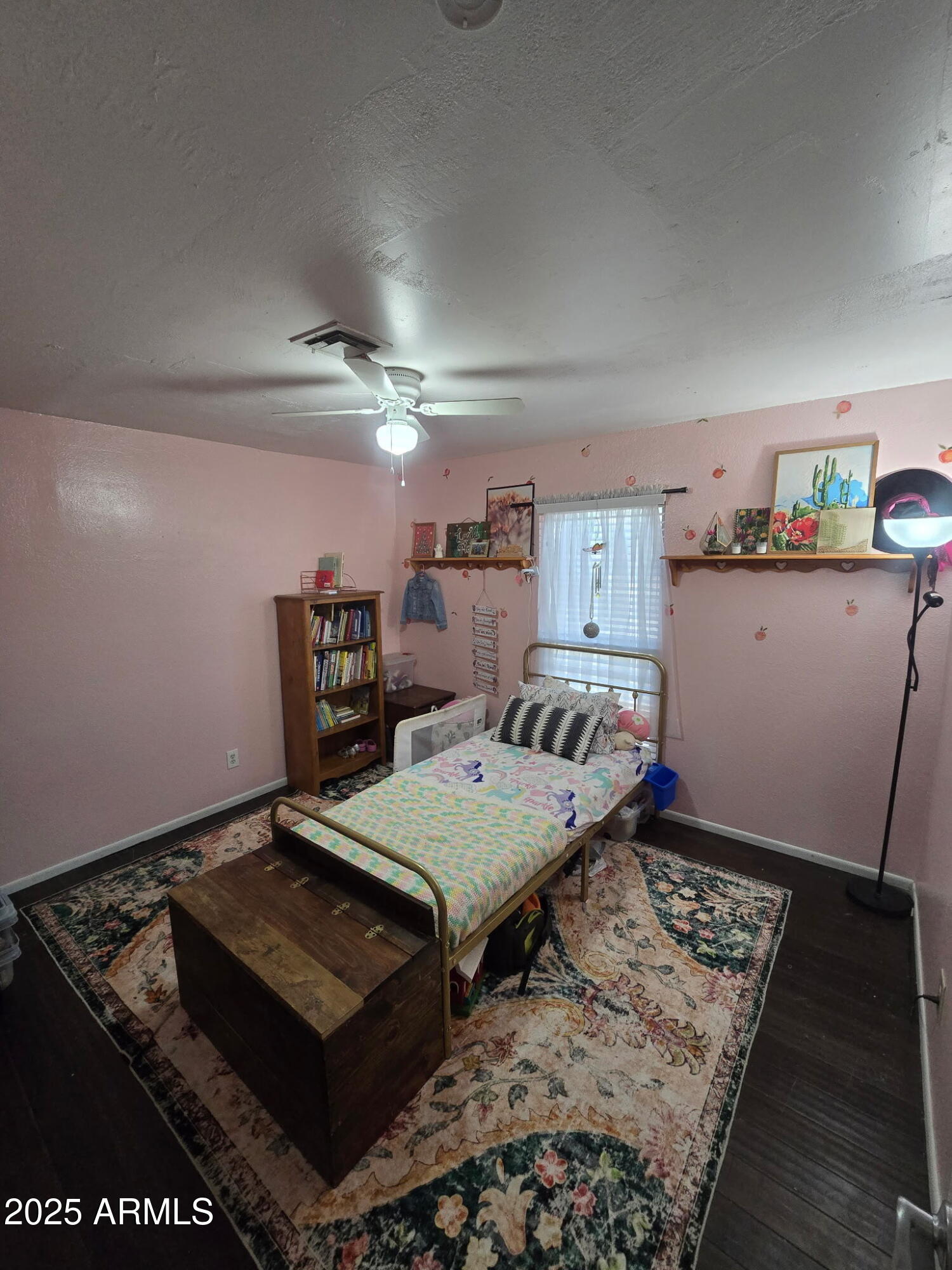 8408 W CORRINE Drive