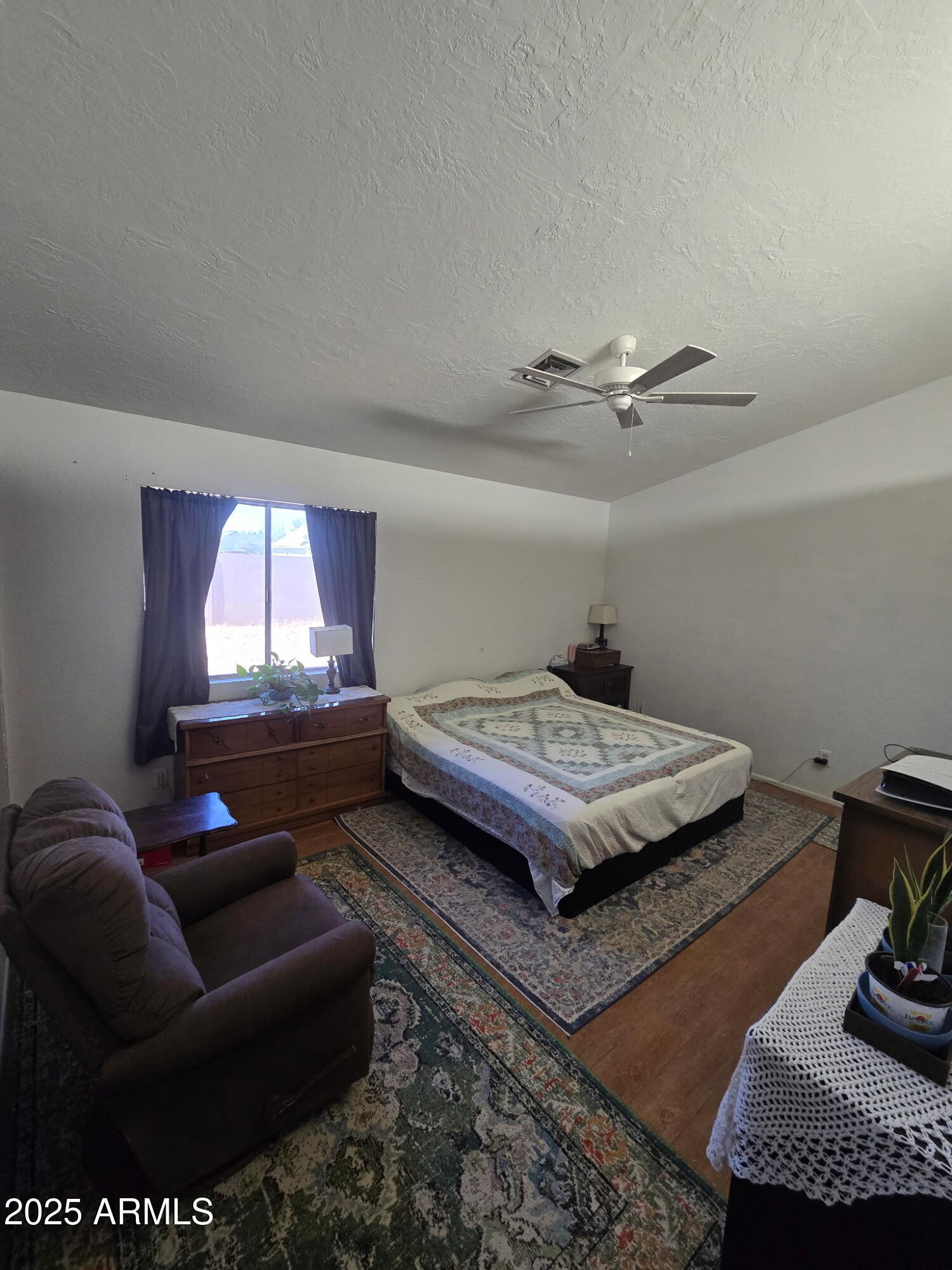 8408 W CORRINE Drive