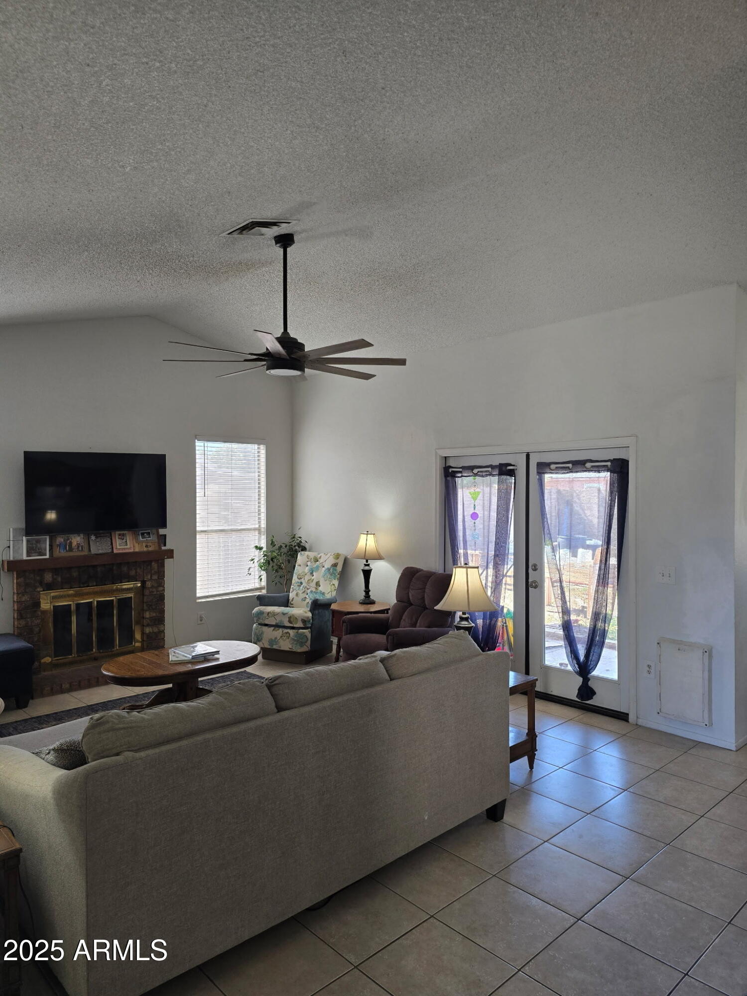 8408 W CORRINE Drive