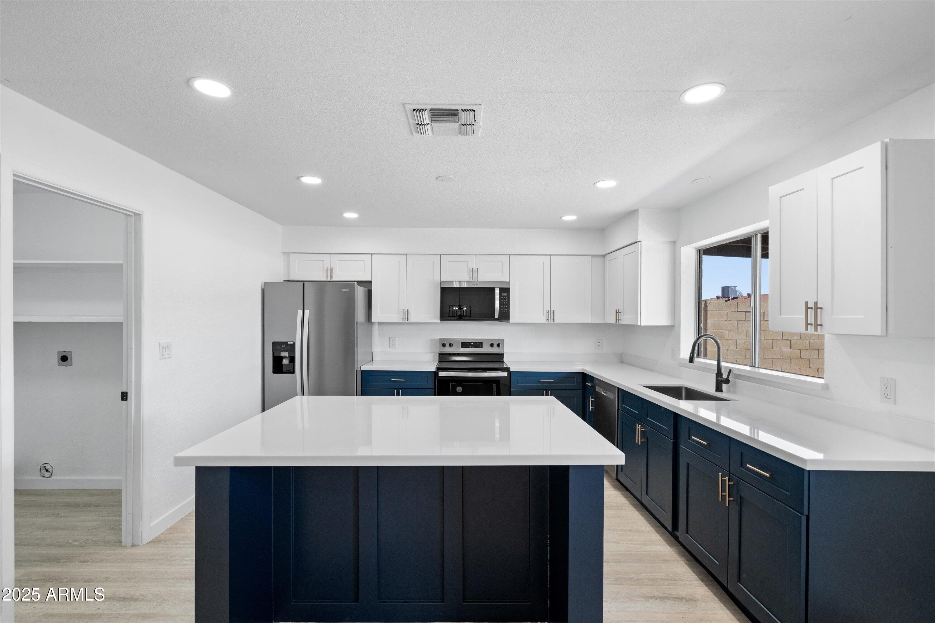 6351 W MOUNTAIN VIEW Road