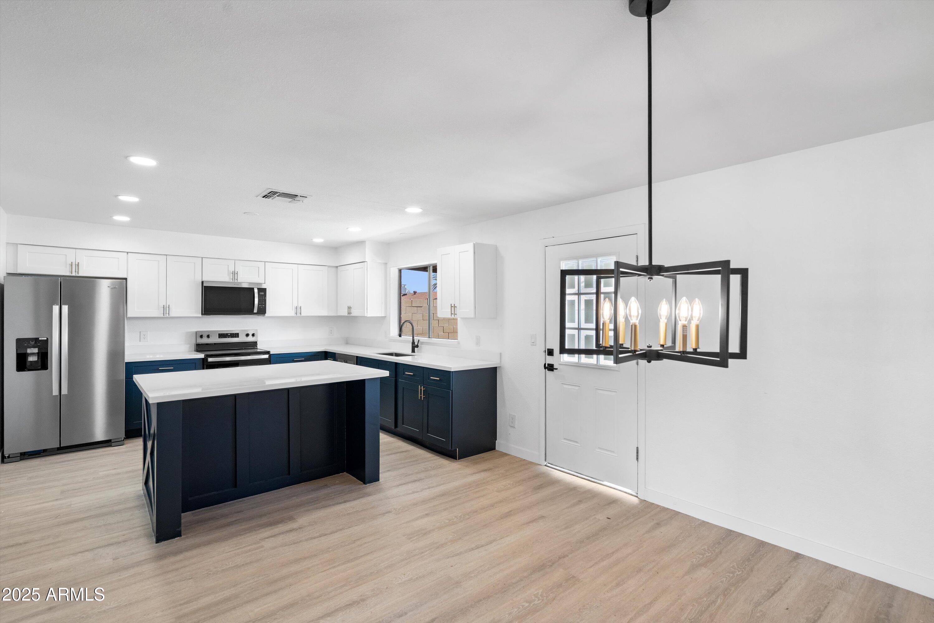 6351 W MOUNTAIN VIEW Road