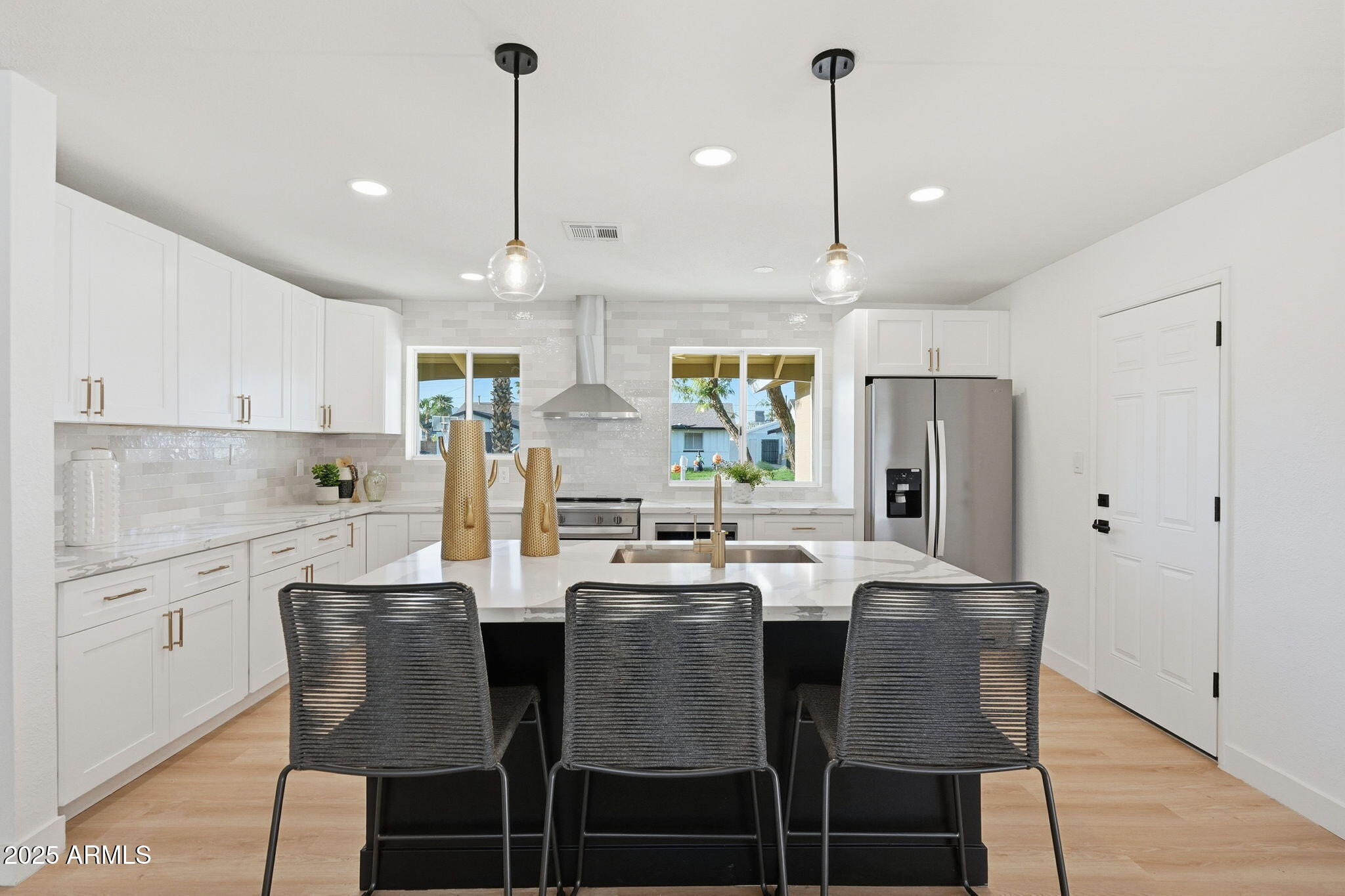 8257 E CYPRESS Street