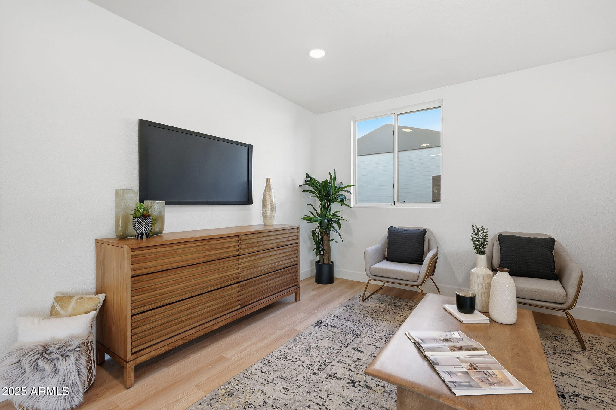 8257 E CYPRESS Street