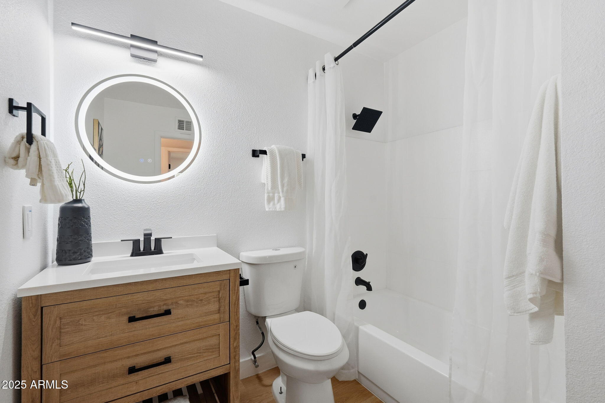 8257 E CYPRESS Street