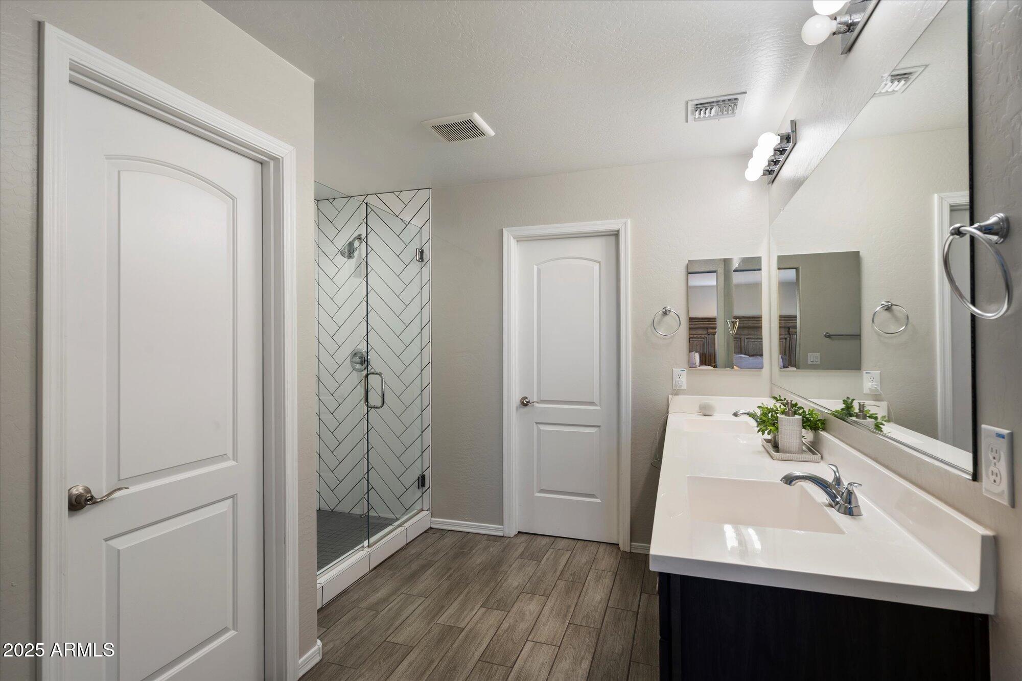 11016 W HARRISON Street