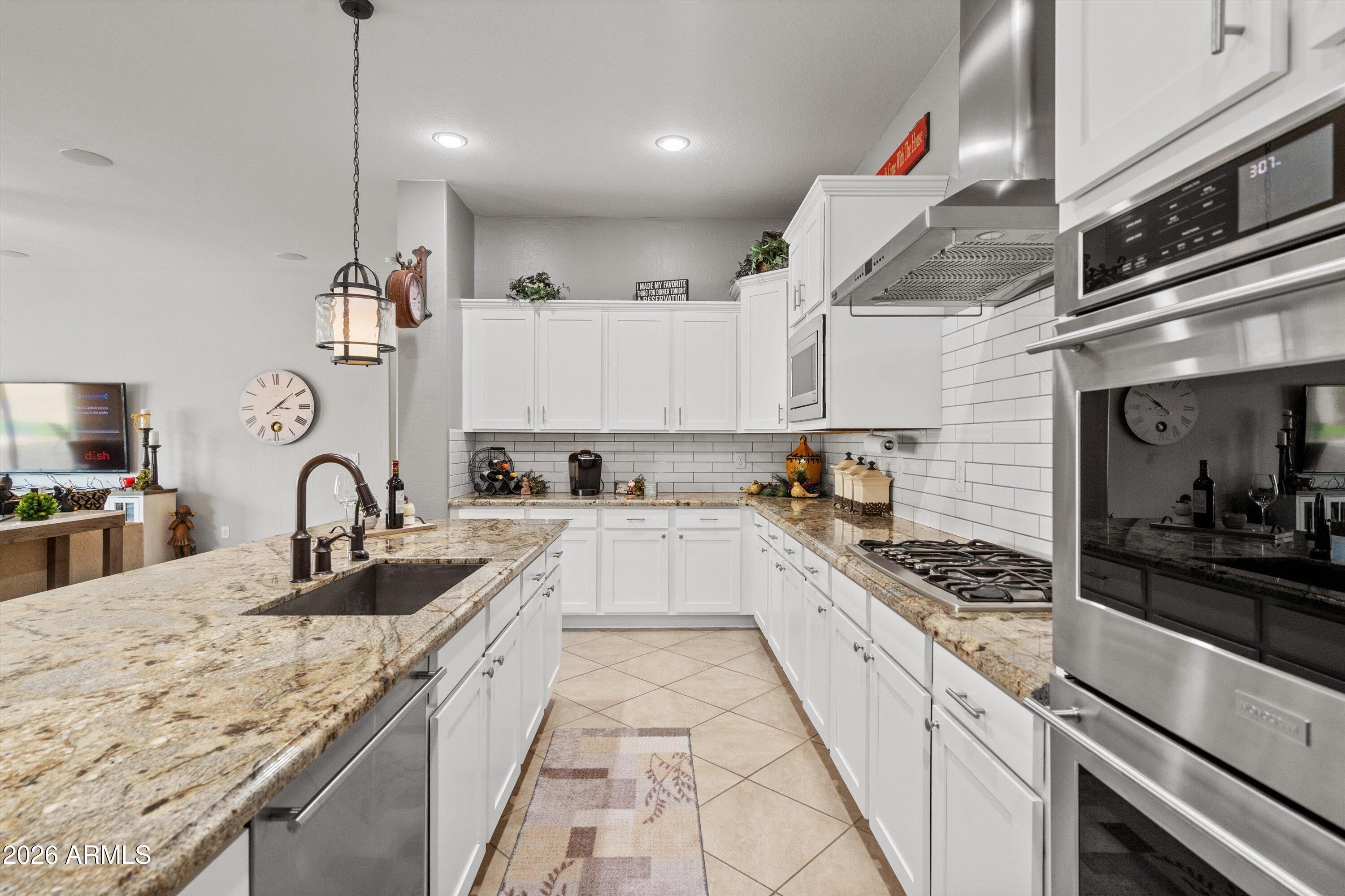 42187 N VIA CIENNA Valley