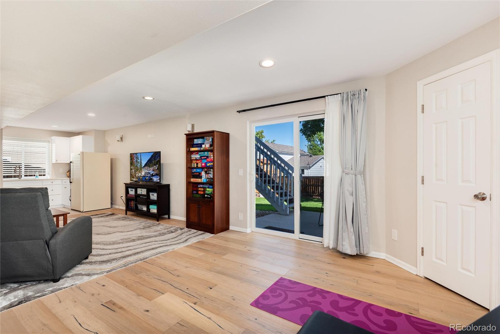 9486 High Cliffe Street