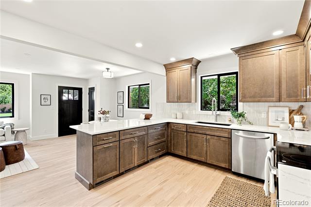 7265 S Lincoln Way