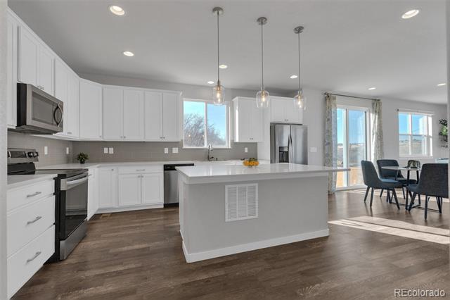 1852 Blue Oak Court