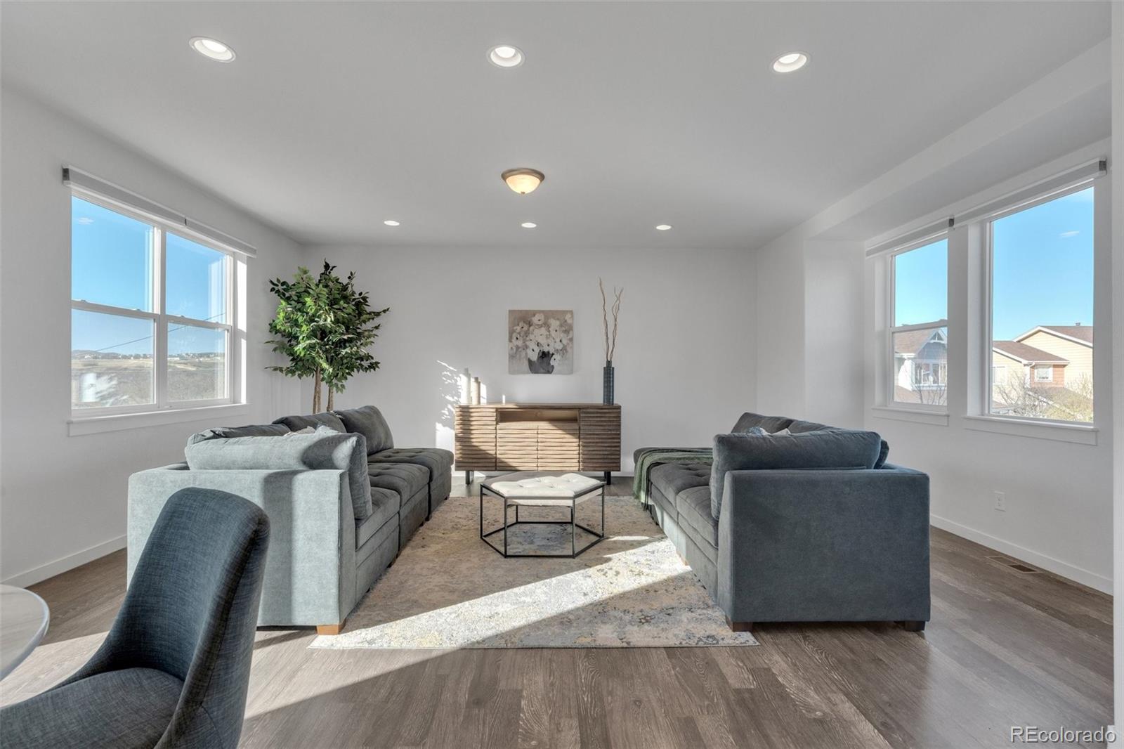 1852 Blue Oak Court
