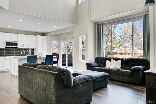 298 Hampstead Avenue
