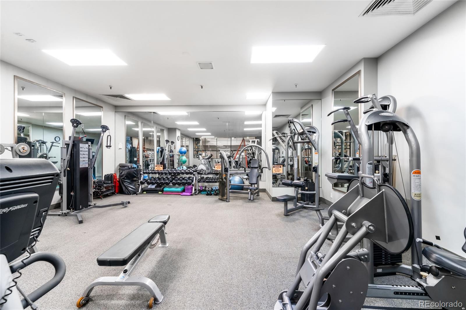 1551 Larimer Street Unit: 1405