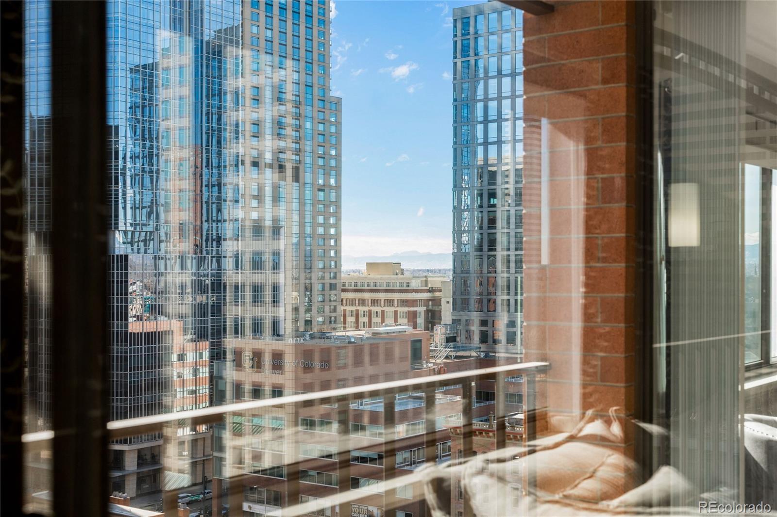 1551 Larimer Street Unit: 1405