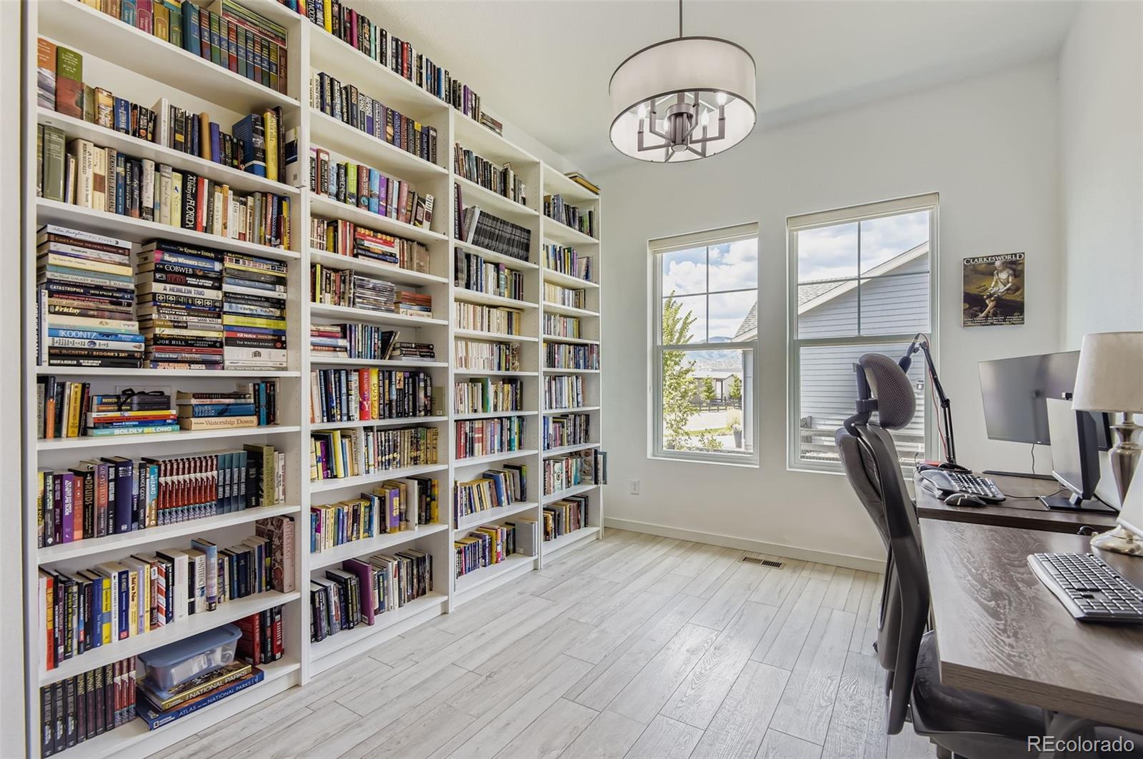 9457 Autumn Moon Avenue