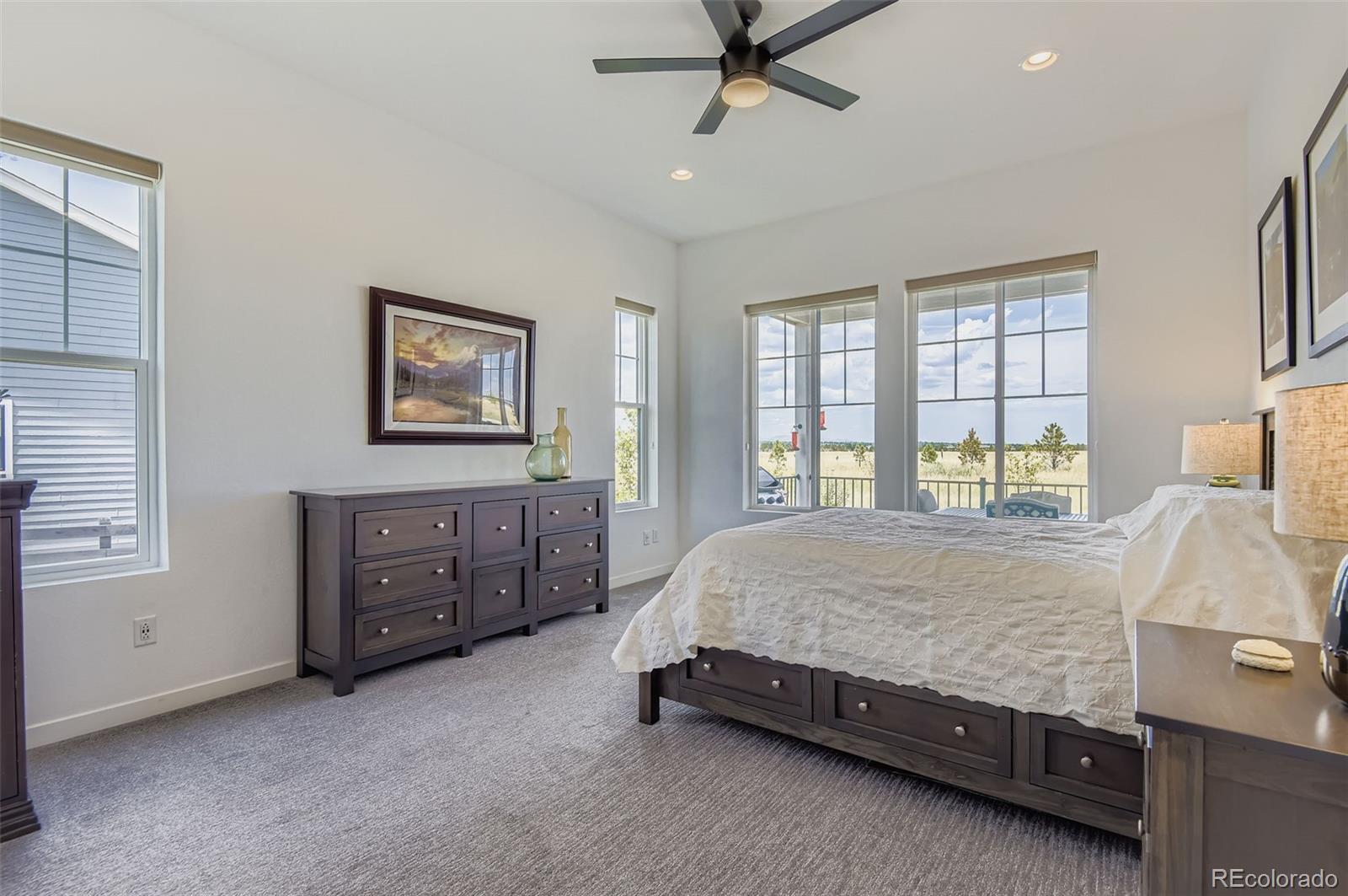 9457 Autumn Moon Avenue