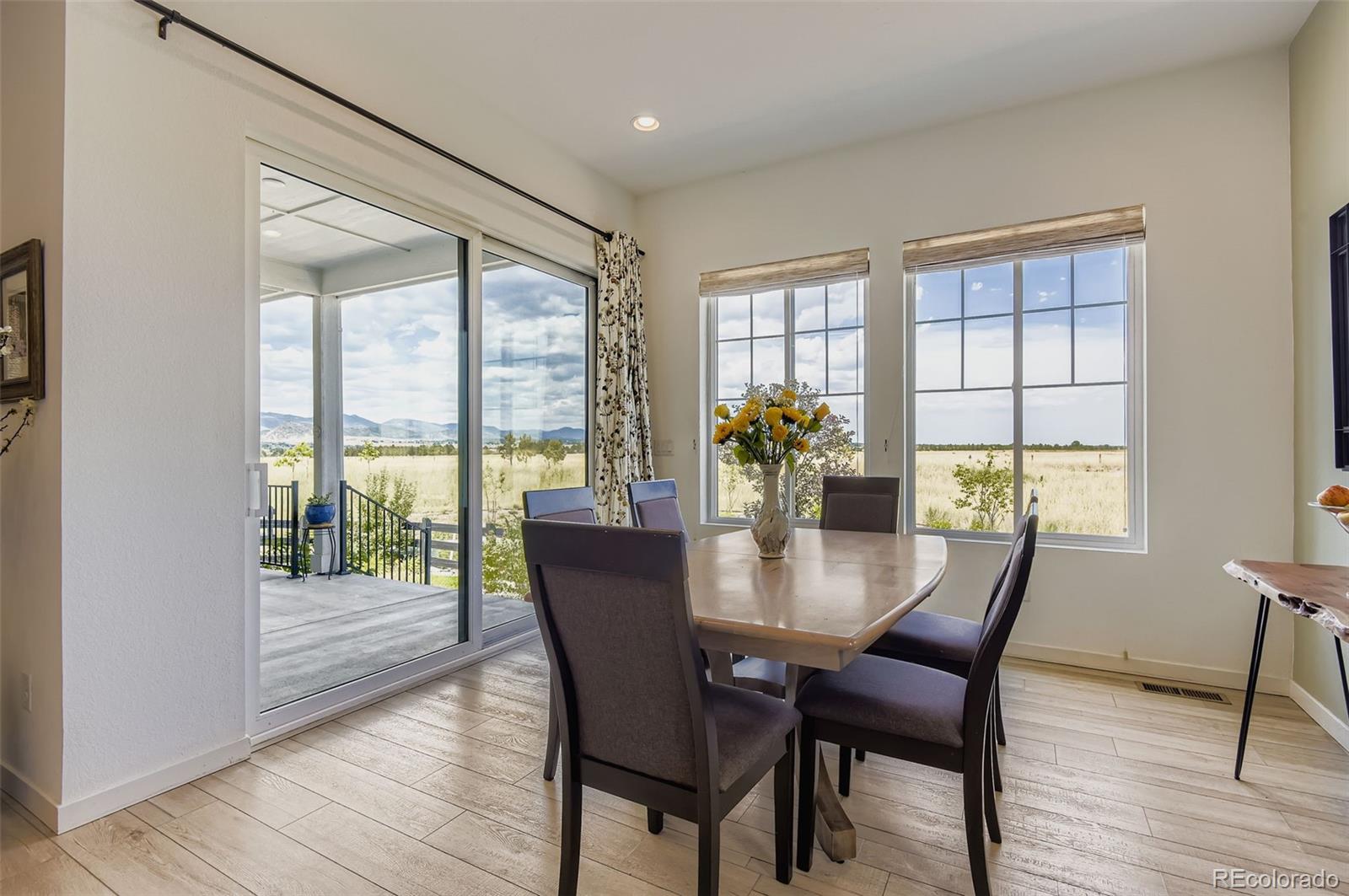 9457 Autumn Moon Avenue