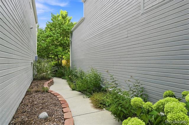 6356 S Glencoe Court