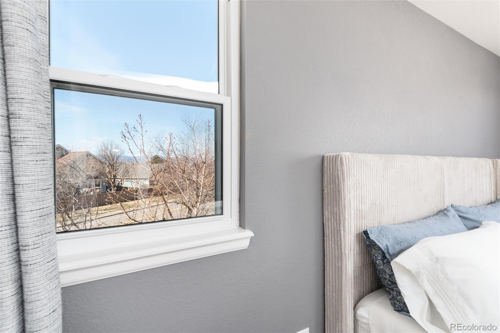 1494 Braewood Avenue