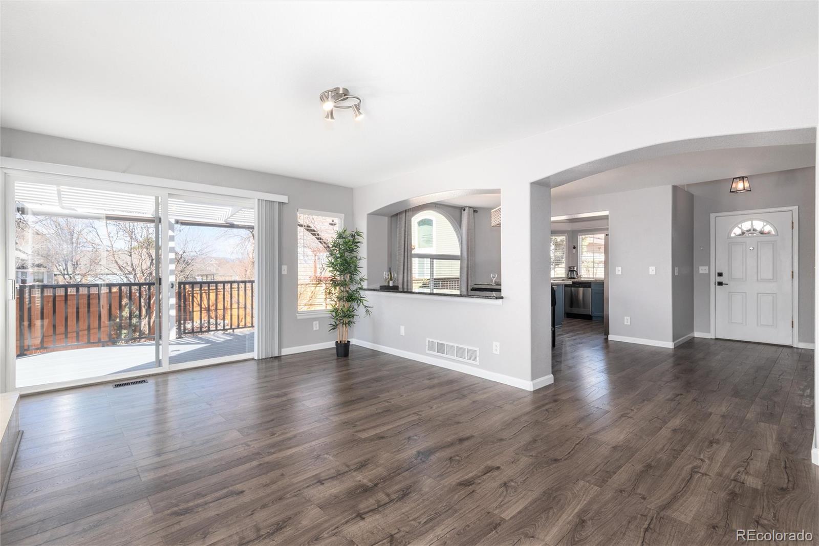 1494 Braewood Avenue