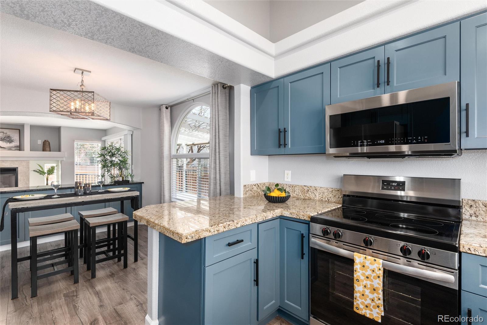 1494 Braewood Avenue