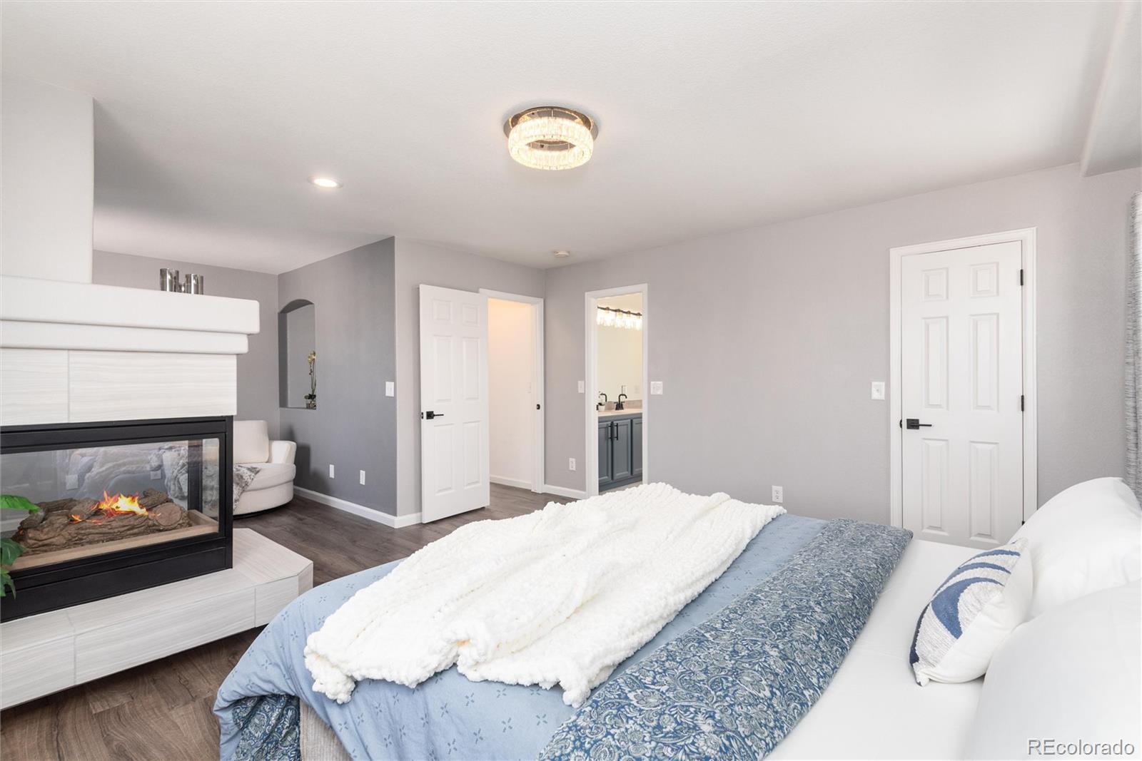 1494 Braewood Avenue