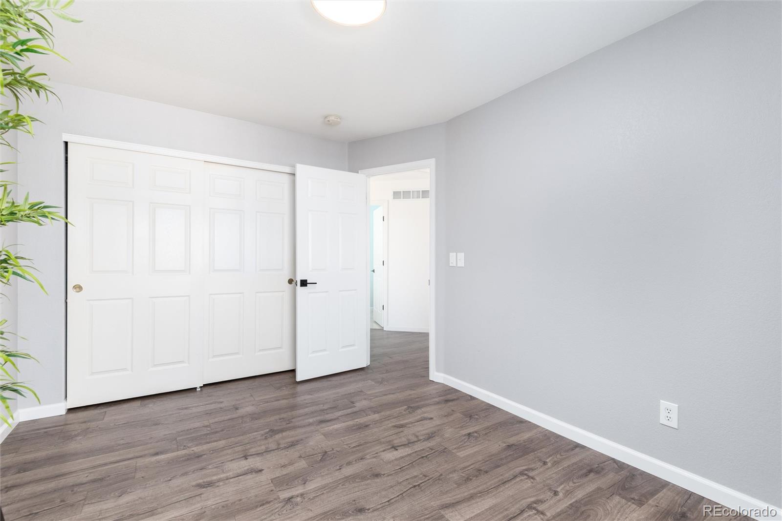 1494 Braewood Avenue