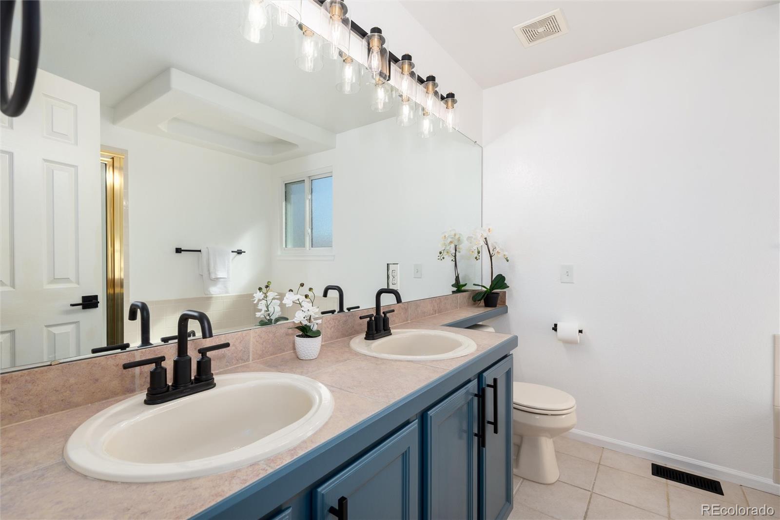 1494 Braewood Avenue