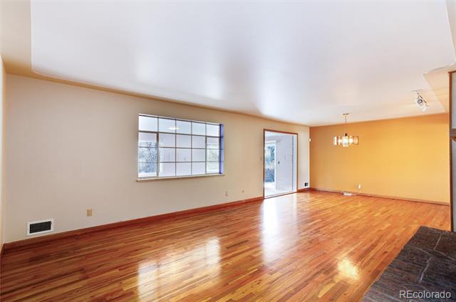 597 Oakland Court