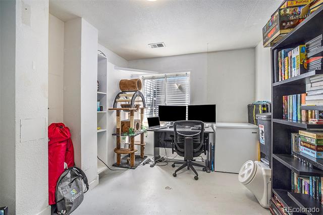 1385 S Danube Way Unit: 101