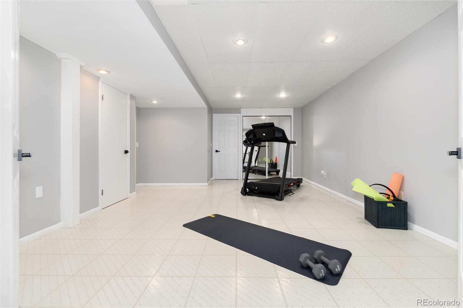 5819 W Elmhurst Drive