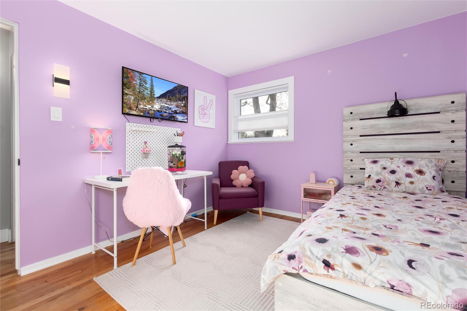 5819 W Elmhurst Drive