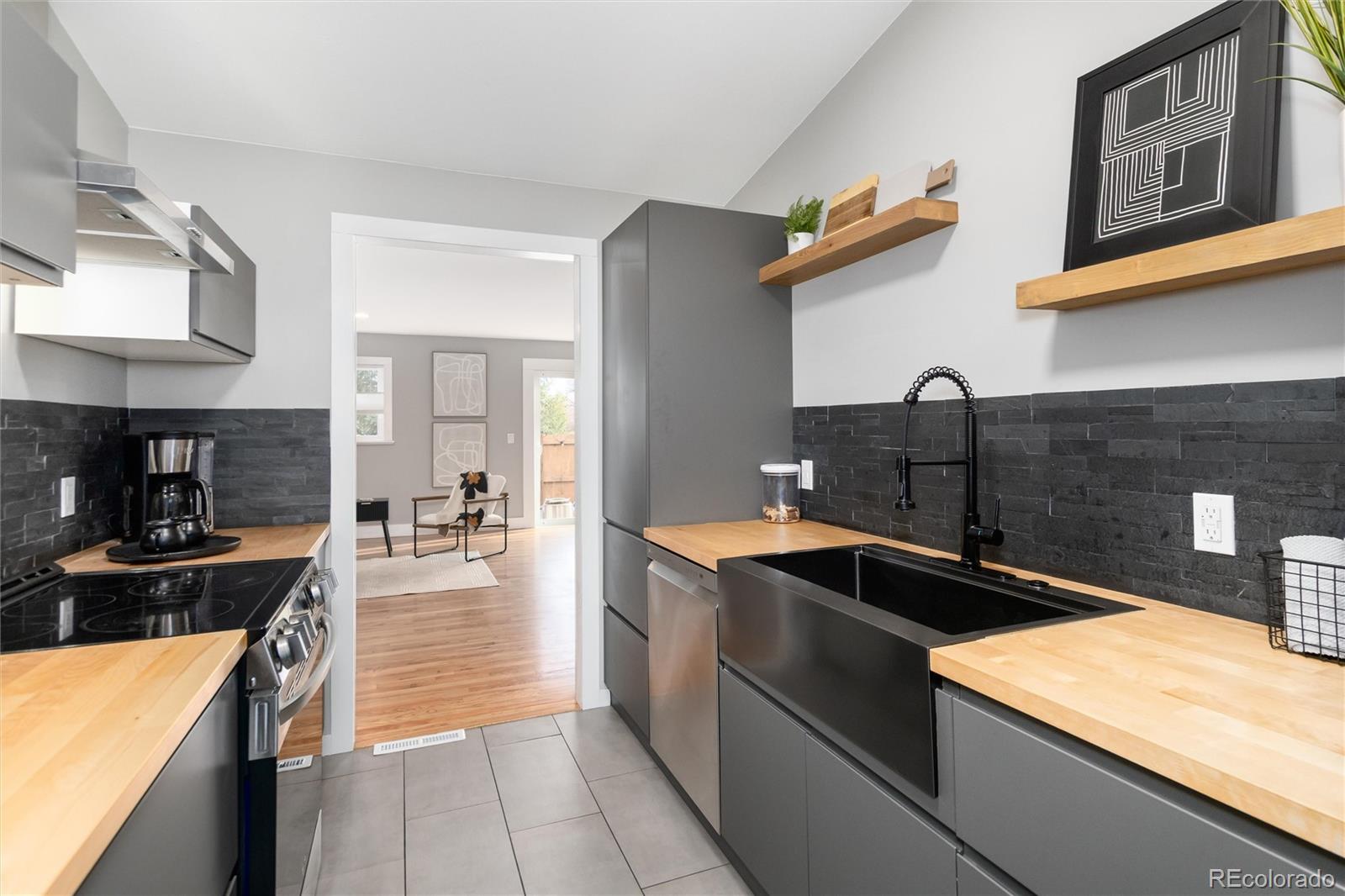 5819 W Elmhurst Drive