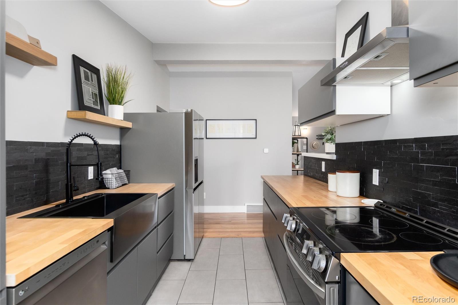 5819 W Elmhurst Drive