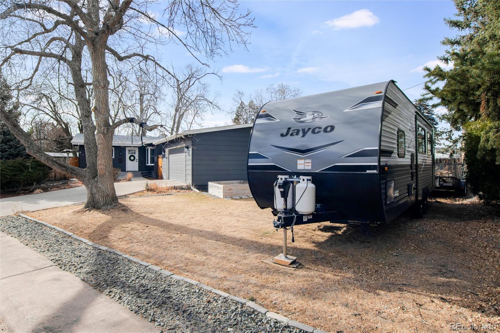 5819 W Elmhurst Drive