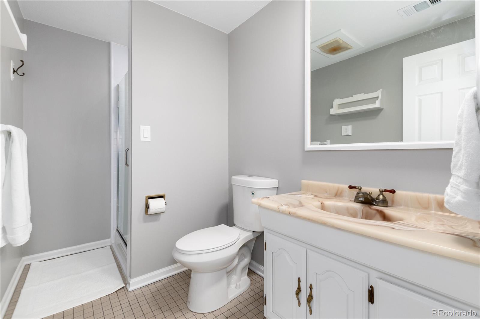 5819 W Elmhurst Drive