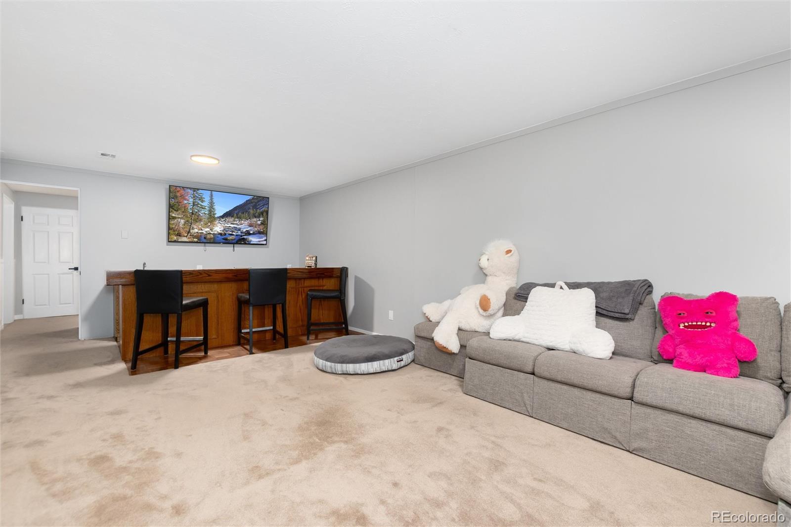 5819 W Elmhurst Drive