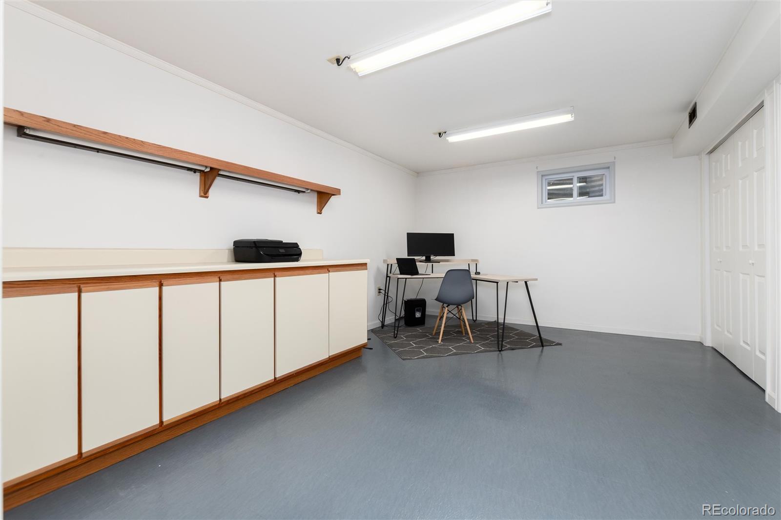 5819 W Elmhurst Drive