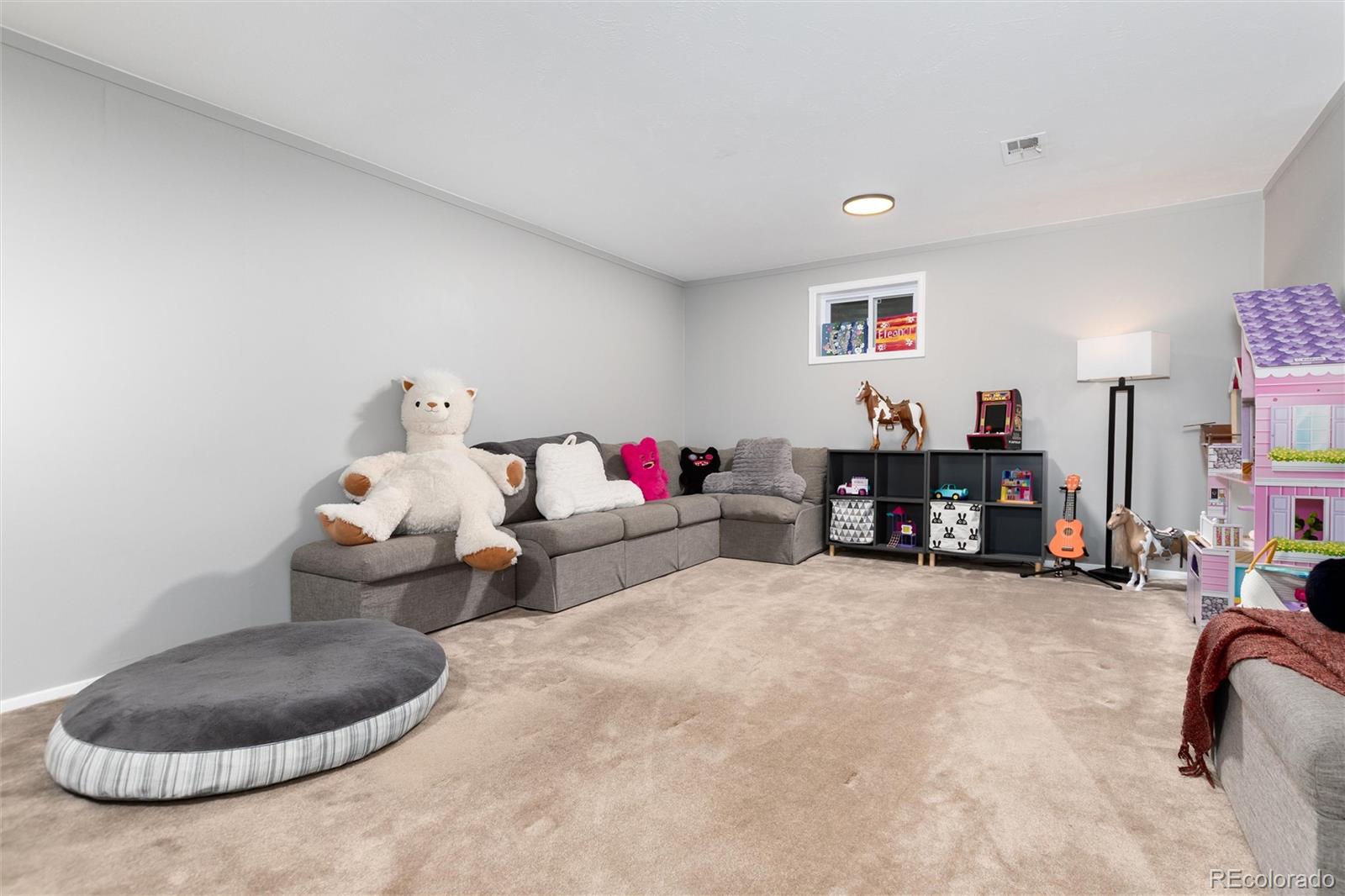 5819 W Elmhurst Drive