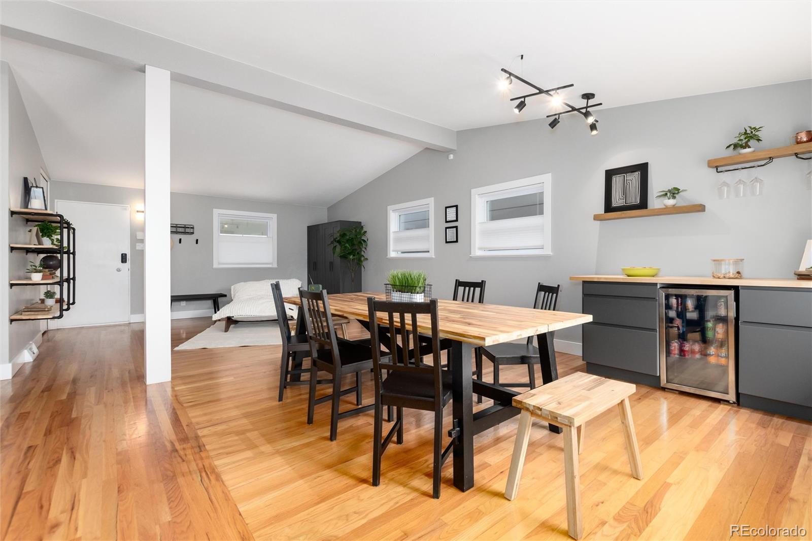 5819 W Elmhurst Drive