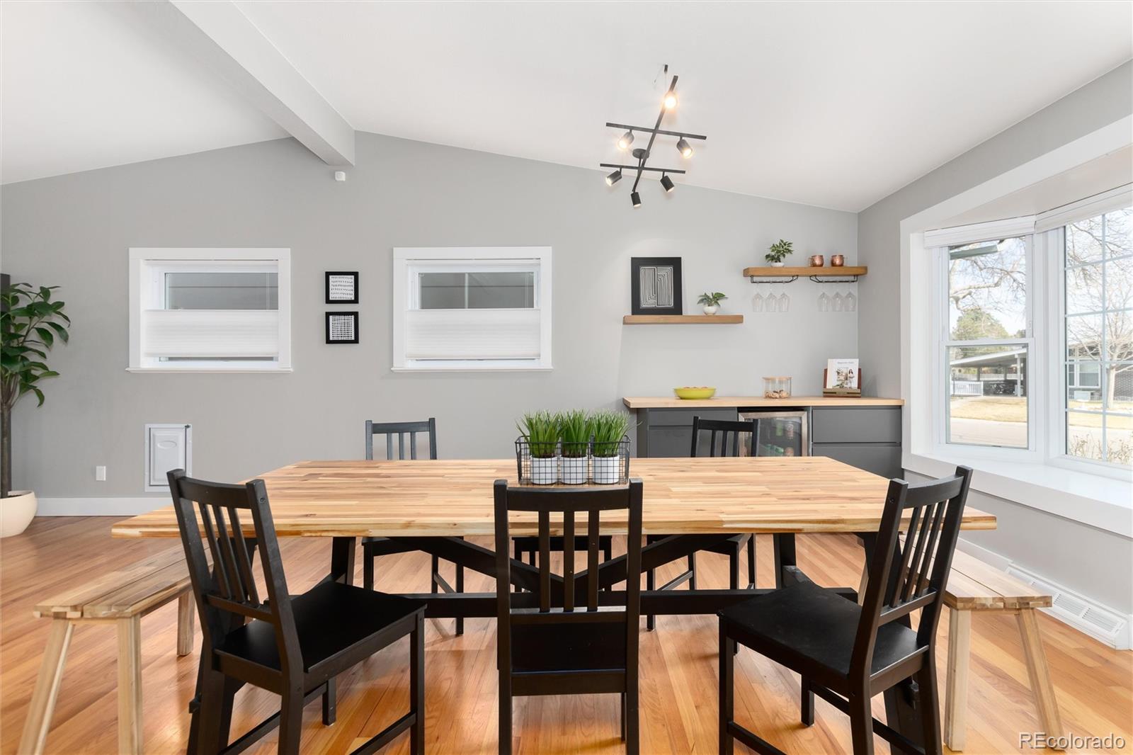 5819 W Elmhurst Drive